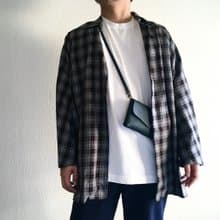 牛シュリンクレザーと牛床ベロアのシンプルお財布ショルダー【ネイビー】