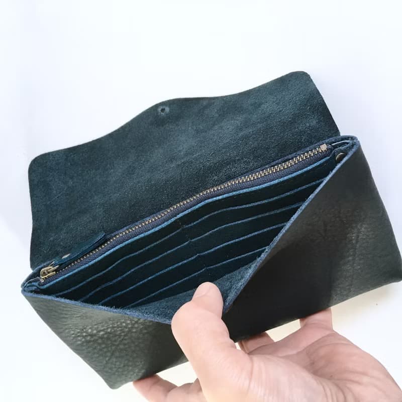 牛シュリンクレザーと牛床ベロアのシンプルお財布ショルダー【ネイビー】