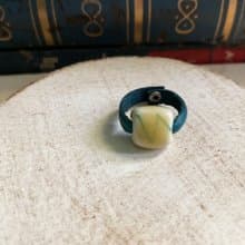 戒指 日本白瓷 自然釉色 無限看不膩色調 真皮革 設計等級