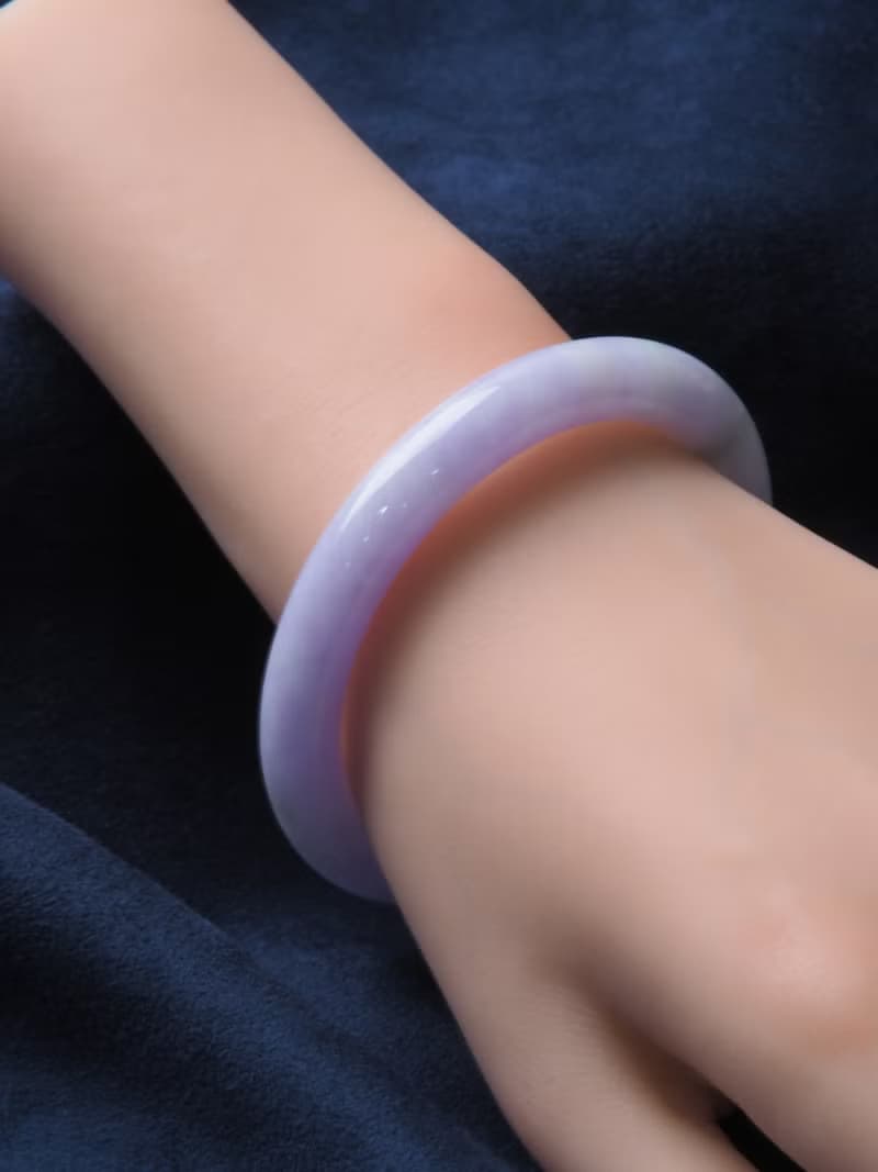 夢幻紫光 | 細糯種 / 紫羅蘭 / 圓條鐲 / 手圍18 | 天然A貨翡翠玉