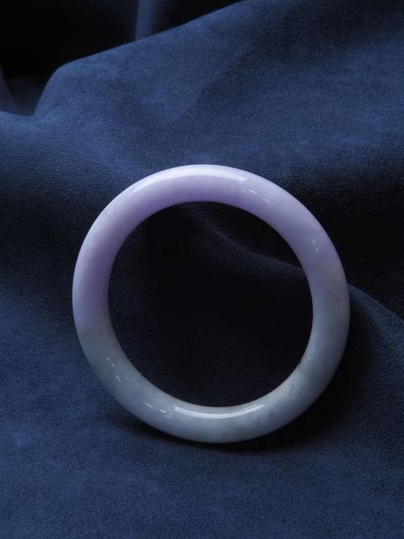 夢幻紫光 | 細糯種 / 紫羅蘭 / 圓條鐲 / 手圍18 | 天然A貨翡翠玉