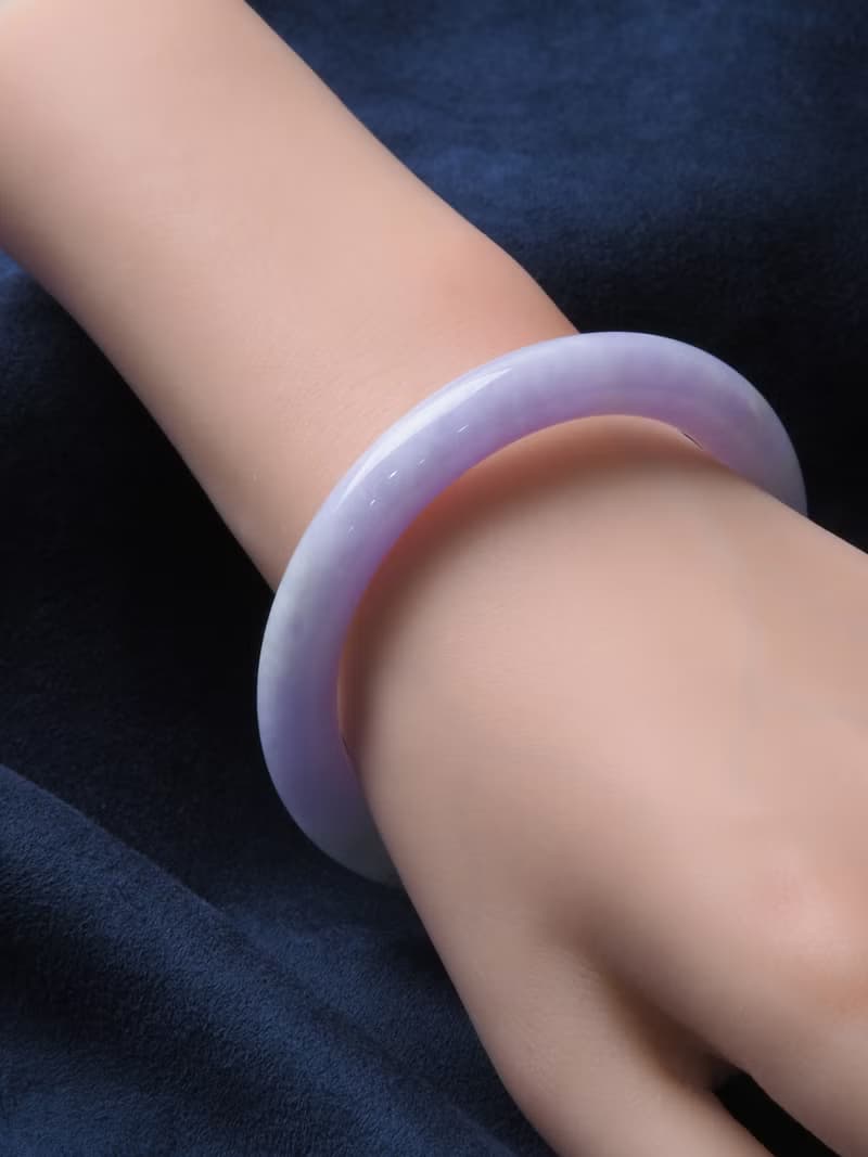 夢幻紫光 | 細糯種 / 紫羅蘭 / 圓條鐲 / 手圍18 | 天然A貨翡翠玉