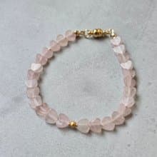 【日本製】ハートモチーフブレスレット・ローズクォーツ