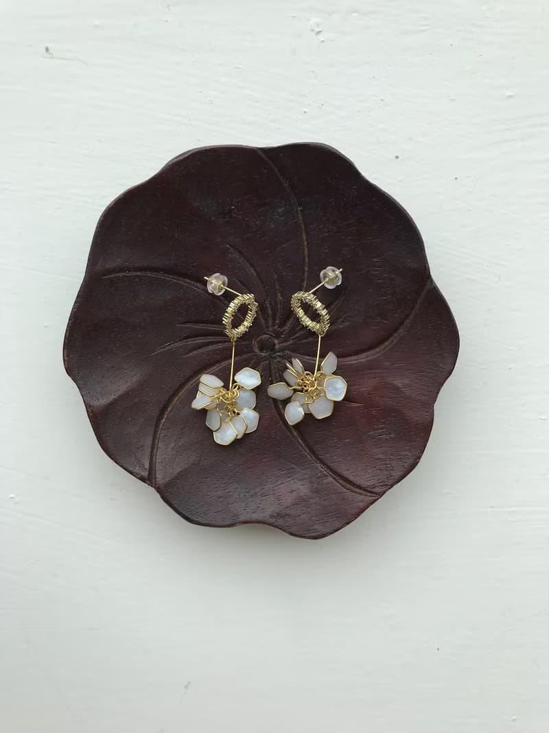 花鑽幼花 耳環 / 耳夾可 手工樹脂 鑽 鋯石 可愛 上班族耳環 送禮
