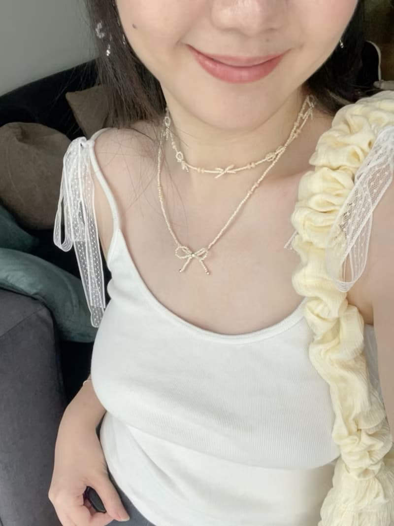Charming cute I Bow Necklace Black Beige White