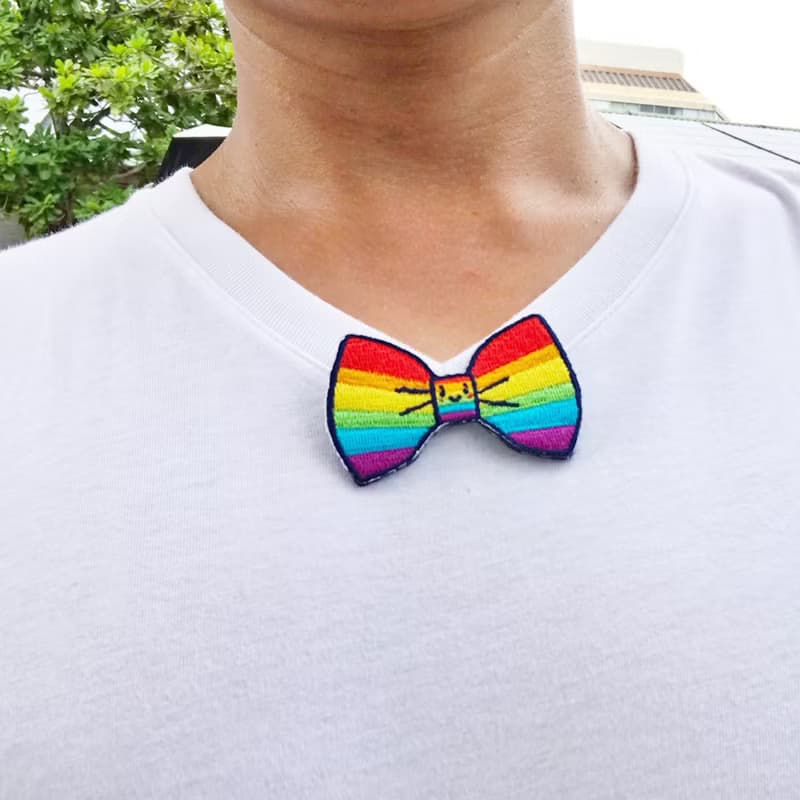 刺繡別針 繡布燙逗-彩虹系列 -彩虹蝴蝶結