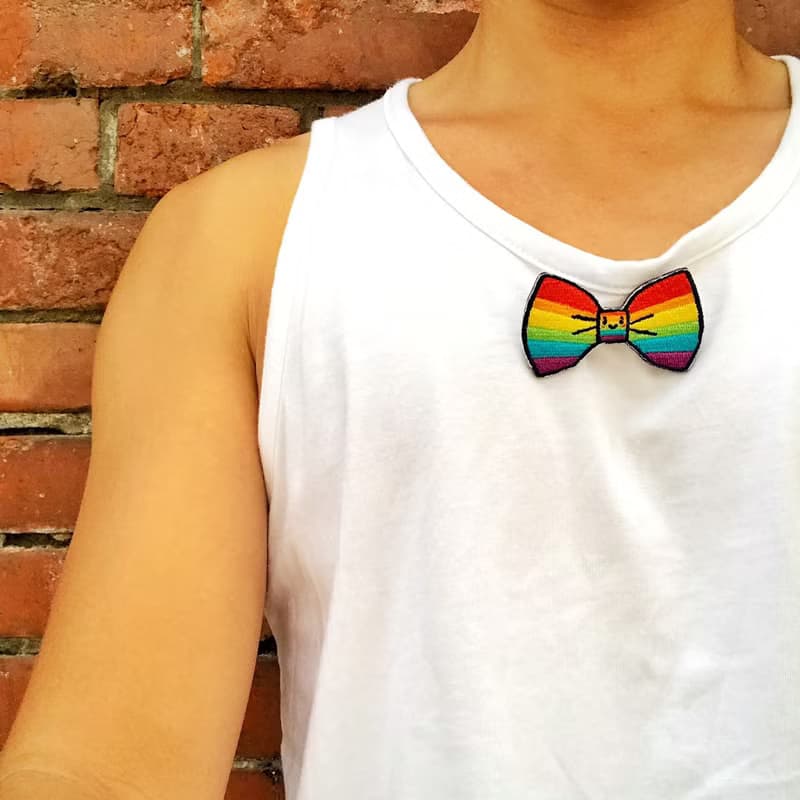 刺繡別針 繡布燙逗-彩虹系列 -彩虹蝴蝶結