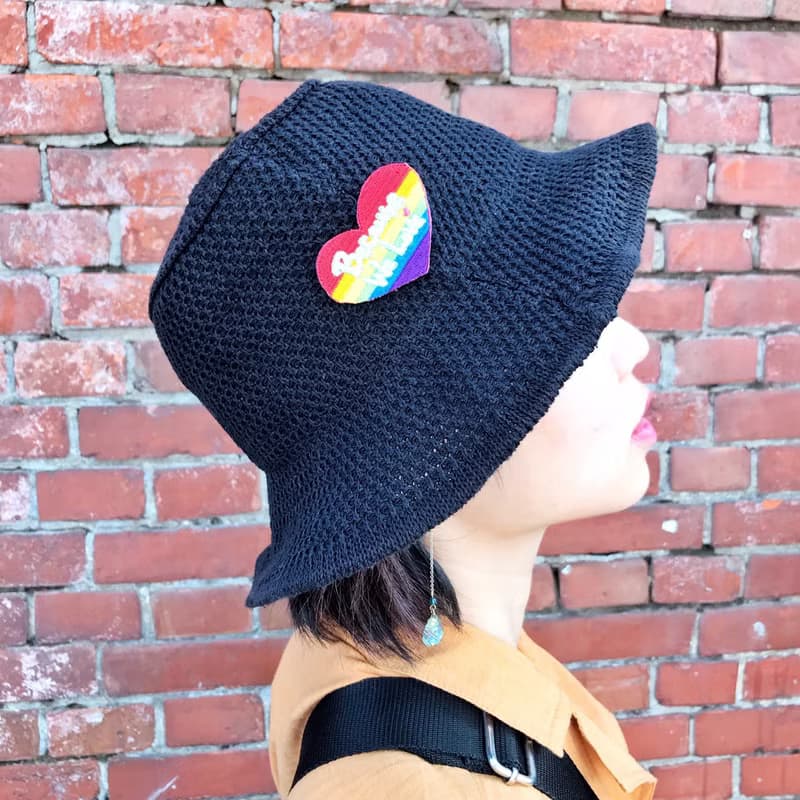 刺繡別針 繡布燙逗-彩虹系列 -彩虹蝴蝶結