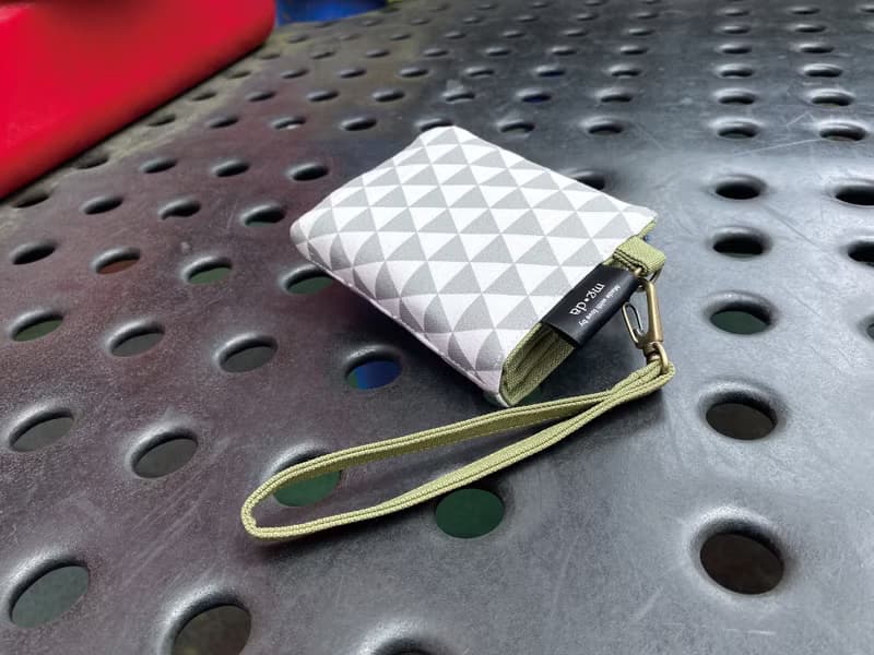 6 Coin 拉鍊零錢包 白灰三角