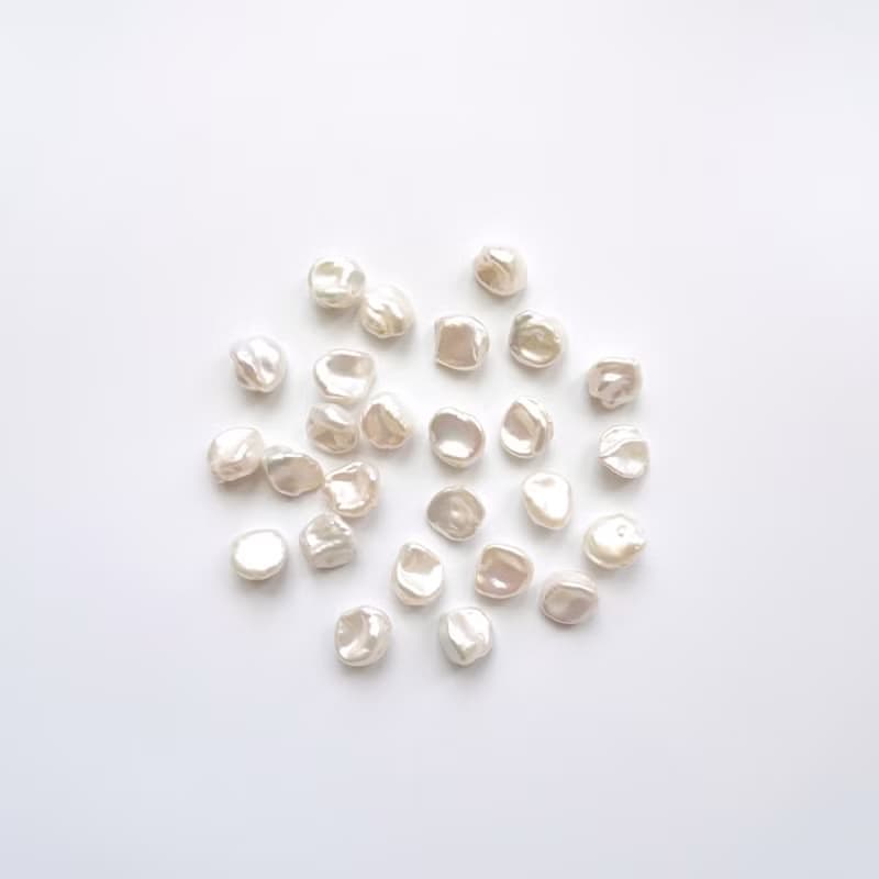新版-巴洛克不規則淡水珍珠 花瓣形 碎銀形 14Kgf 包金小垂墜耳環