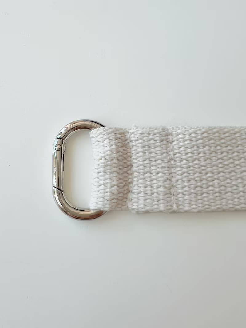 livin' grinin' pouch strap
