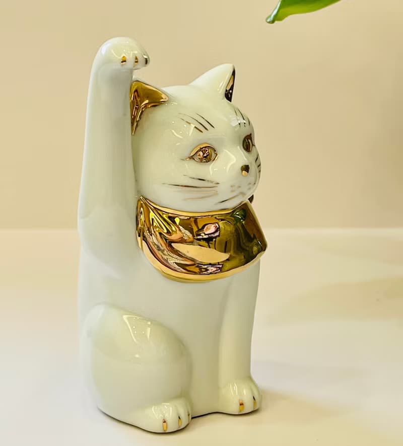 【開運招福】瀨戶燒-幸運招福金領巾純白招財貓-13cm/19cm