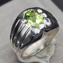 Natural Pakistan Peridot Ring Unheated Untreated Rich Vivid green Carats stone