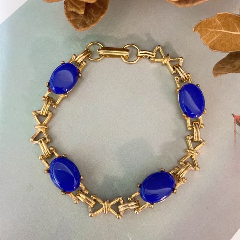 【西洋古董飾品】 寶藍珠 橢圓 蝴蝶 錶扣式 金手鍊 手環 首飾