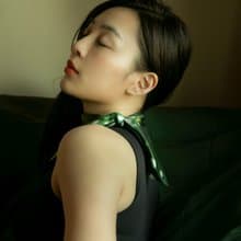 【展現浪漫品味的法式氣質穿搭】- 夜巴黎的浪漫 - 時尚精品領巾