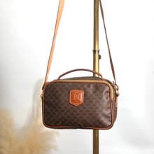 【 日本直送　名牌中古包 】CELINE セリーヌ マカダム ショルダーバッグ ブラウン ブラゾン型押し PVCレザー 2WAY vintage 8rtyi2