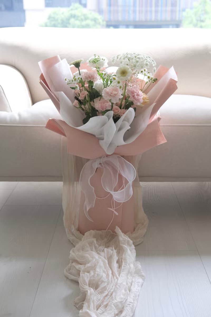 2025母親節 康乃馨 花束禮物  生日花籃