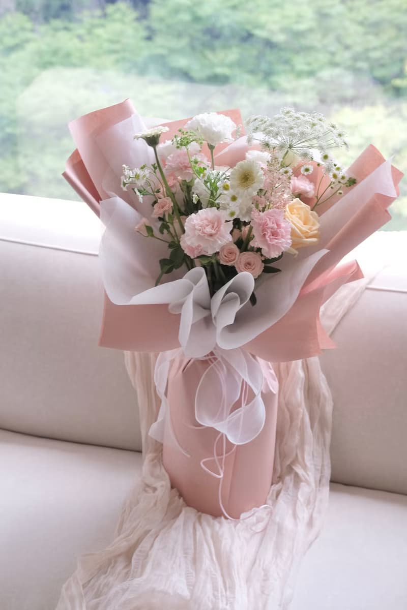 2025母親節 康乃馨 花束禮物  生日花籃