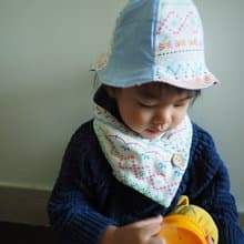 手作雙面粉藍彩色圖案/ 彩色水滴圖案嬰兒小孩帽子及圍巾套裝