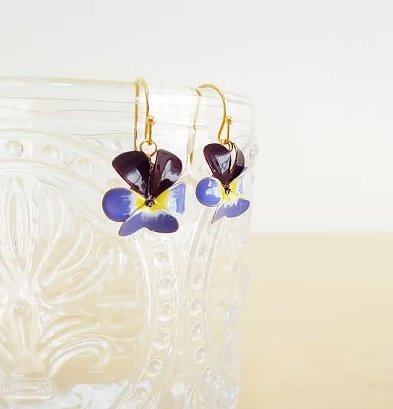 viola ビオラのフックピアス or イヤリング (B)