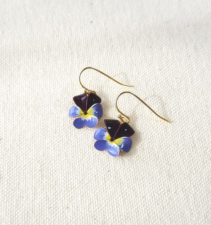 viola ビオラのフックピアス or イヤリング (B)