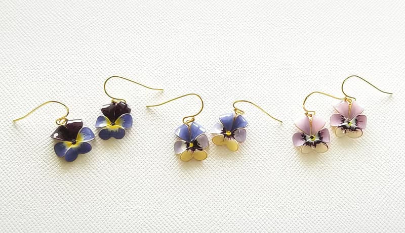 viola ビオラのフックピアス or イヤリング (B)