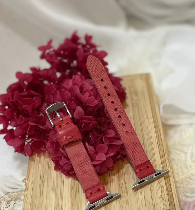 Timeless 手工 意大利單層牛皮 雕花 暗紅 Apple Watch 錶帶