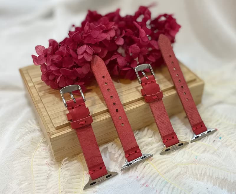 Timeless 手工 意大利單層牛皮 雕花 暗紅 Apple Watch 錶帶