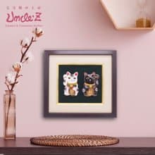 飾って福を二重に招く-白黒招き猫の七宝焼アートフレーム ペア