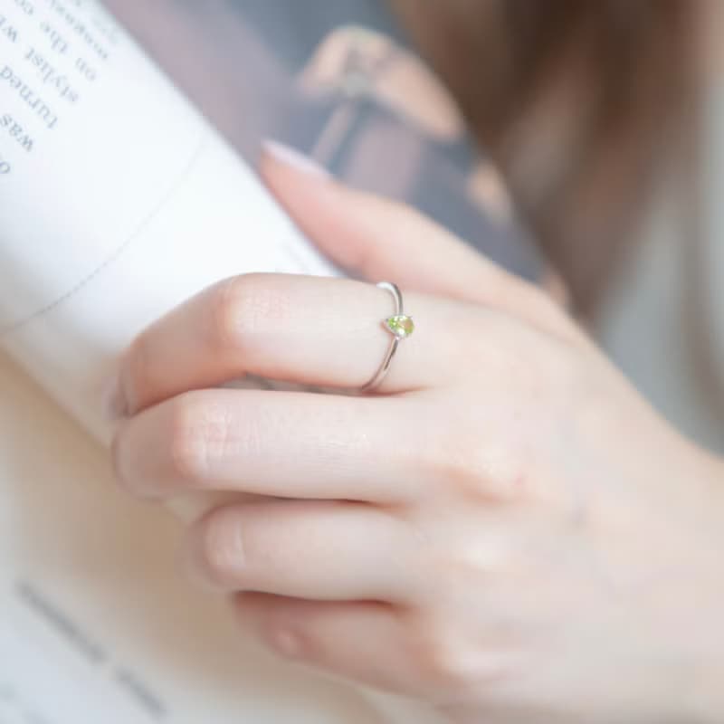 橄欖石925純銀水滴爪鑲戒指 可調式戒指