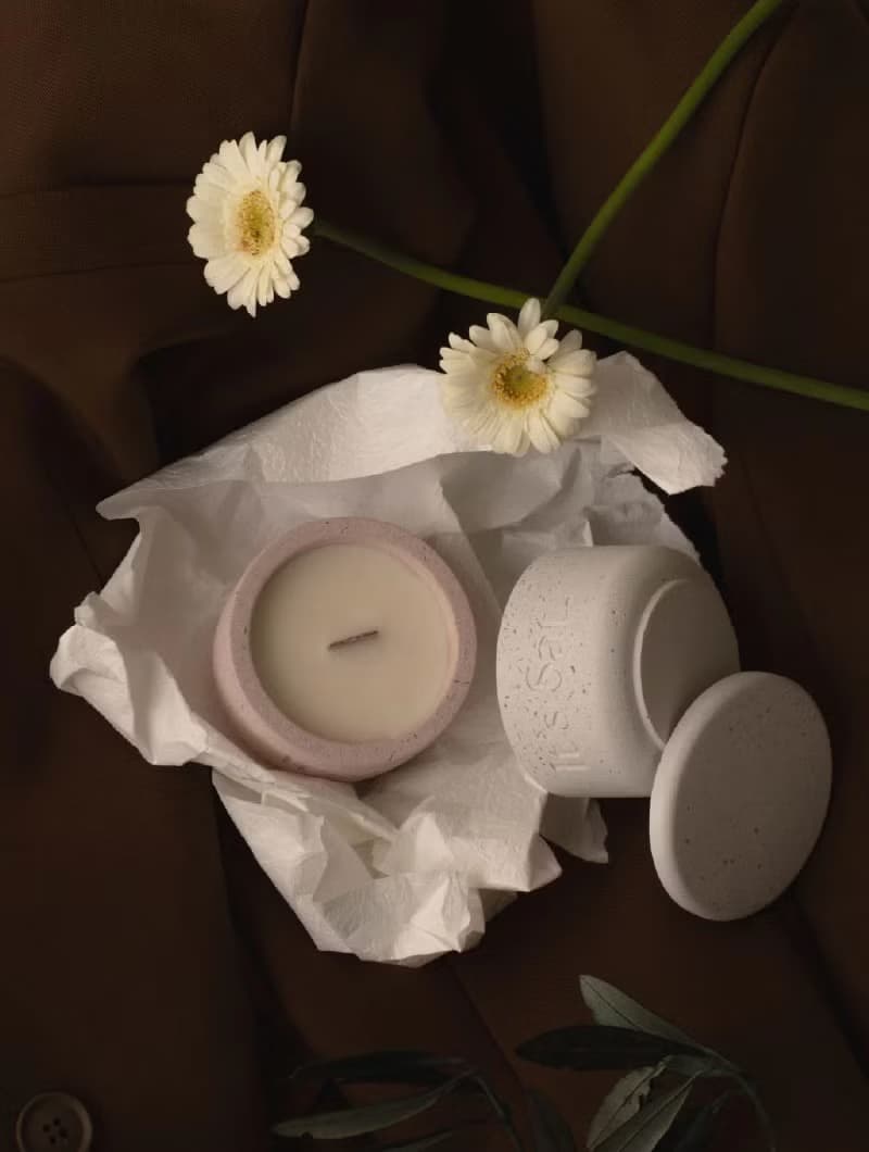 【 禮盒組 】磨石水泥香氛蠟燭 x 環保香氛磚 x 小花束套組