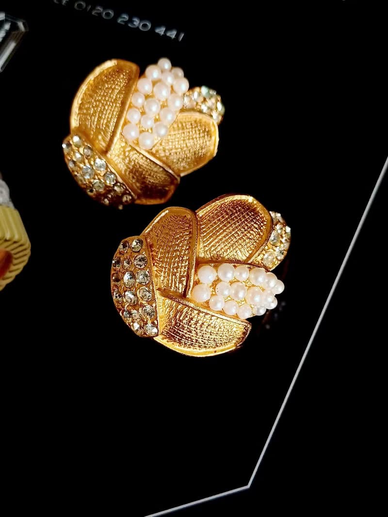 vintage jewelry 典雅金色珍珠萊茵花卉 夾式耳環