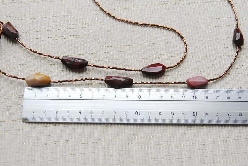 再販　ムーアカイトタンブルとビーズのチョコレートのようなネックレス