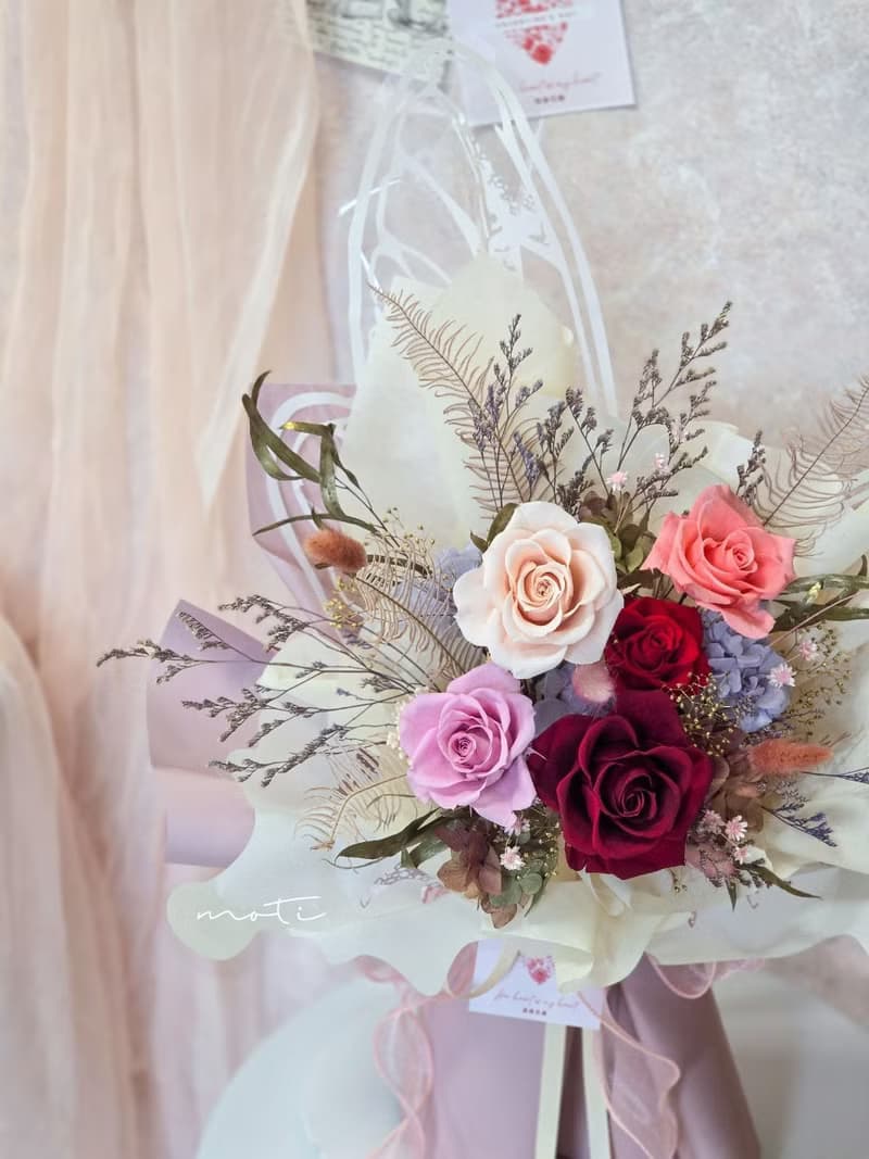 厄瓜多永生玫瑰蝴蝶大花束(復古紅色系) 七夕 情人節 求婚花束