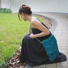 藍綠撞色 拼接褶皺帆布包