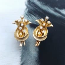 Vintage Jewelry 西洋古董飾品 細緻 立體仿珠花束 夾式耳環