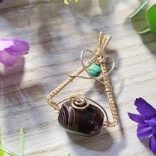 【葉綠舒手作】聖三角 /金屬線編織/節日/禮物/飾品/項鍊/手作