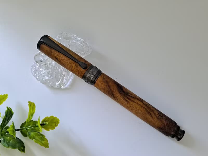 黃連木 原木 手工筆 鋼筆 轉轉魚款