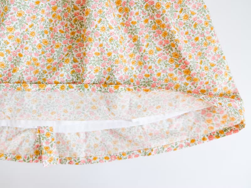英國LIBERTY FABRICS有機棉女童Louise凡爾賽花園荷葉V領印花洋裝