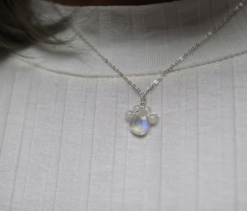 月亮石喵星人粉肉球 925 純銀 鎖骨項鍊 Cat paw shape moonstone 925 silver necklace
