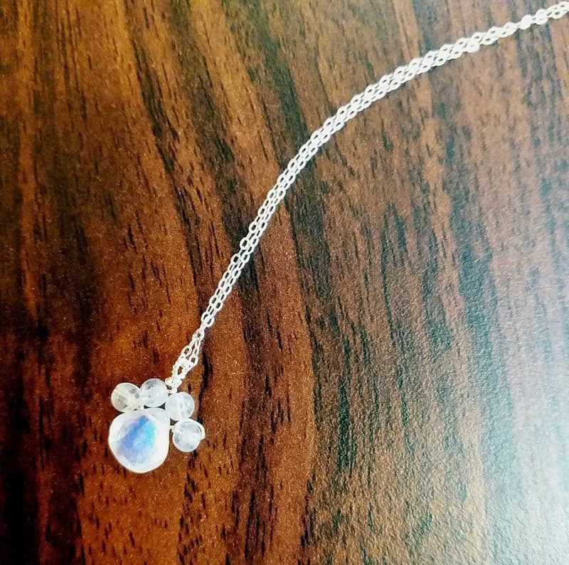 月亮石喵星人粉肉球 925 純銀 鎖骨項鍊 Cat paw shape moonstone 925 silver necklace