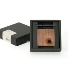 【聖誕禮盒】HMM交換禮物質感書寫禮盒 - 胡桃木質底座/鉛錘筆