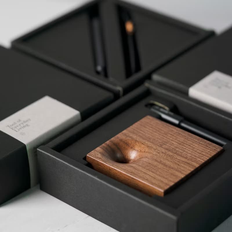 【聖誕禮盒】HMM交換禮物質感書寫禮盒 - 胡桃木質底座/鉛錘筆