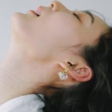 流線淚滴玻璃珠耳骨夾 銀－單支販售