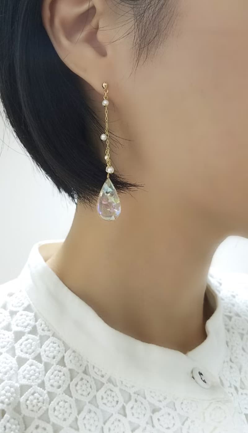 drop モザイク風雫と淡水パールのロングピアスorイヤリング・ピーチ