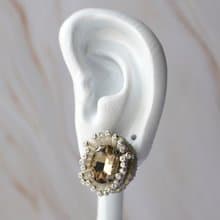 おしゃべりなピアス・イヤリング59 イエローのビジュー×グリーン×大ぶり×選べる金具×ビーズ刺繍×サージカルステンレス