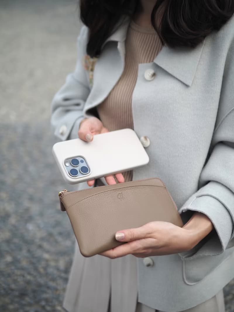 Doona (Peanut): Long wallet, zip wallet, soft cow leather, Slim, Compact, Brown