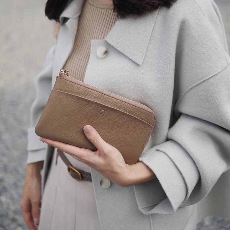 Doona (Peanut): Long wallet, zip wallet, soft cow leather, Slim, Compact, Brown