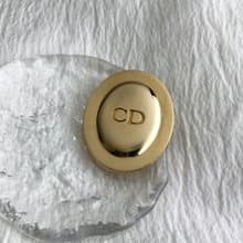 【 日本直送　名牌中古包 】Christian Dior クリスチャン ディオール ブローチ ゴールド CD オーバル vintage オールド ccf47n
