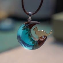 月牙形吊墜項鍊與坐貓2